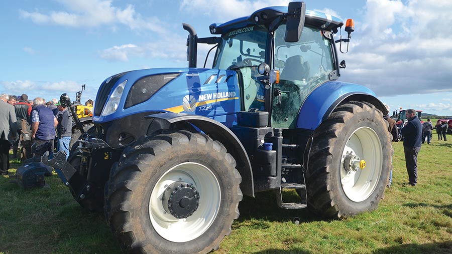 New Holland T7.245