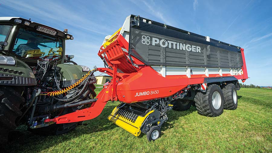 Pottinger Jumbo 8450 silage wagon