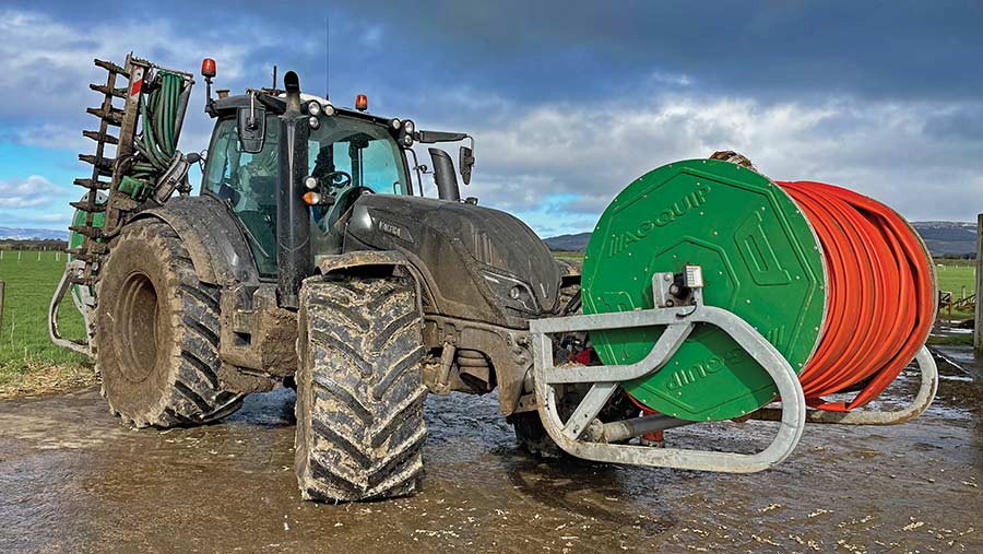 Tractor with a pipe reel