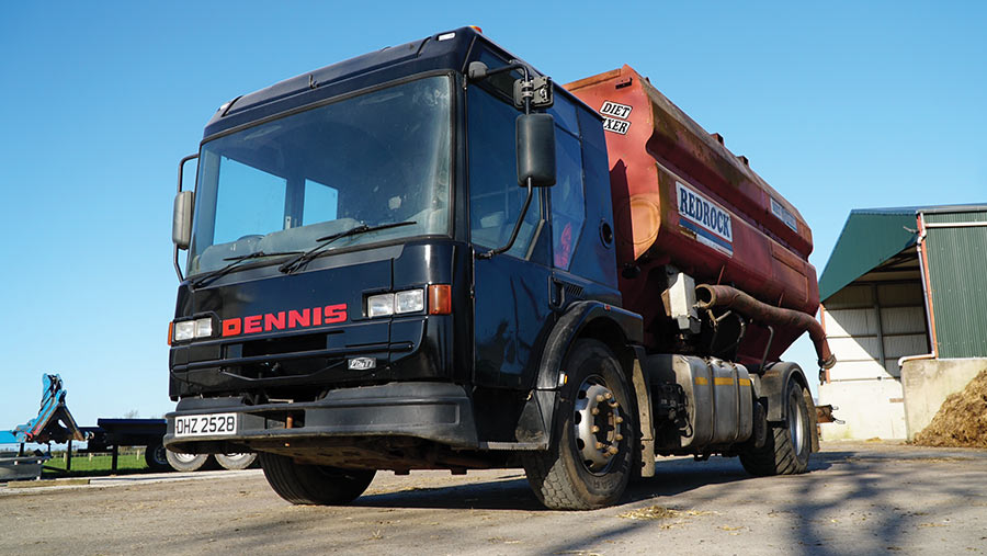 Slurry pumping lorry © Alistair Craig