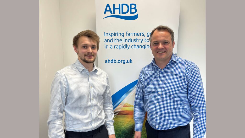 AHDB chief executive Graham Wilkinson with Farmer Weekly's markets editor Charlie Reeve