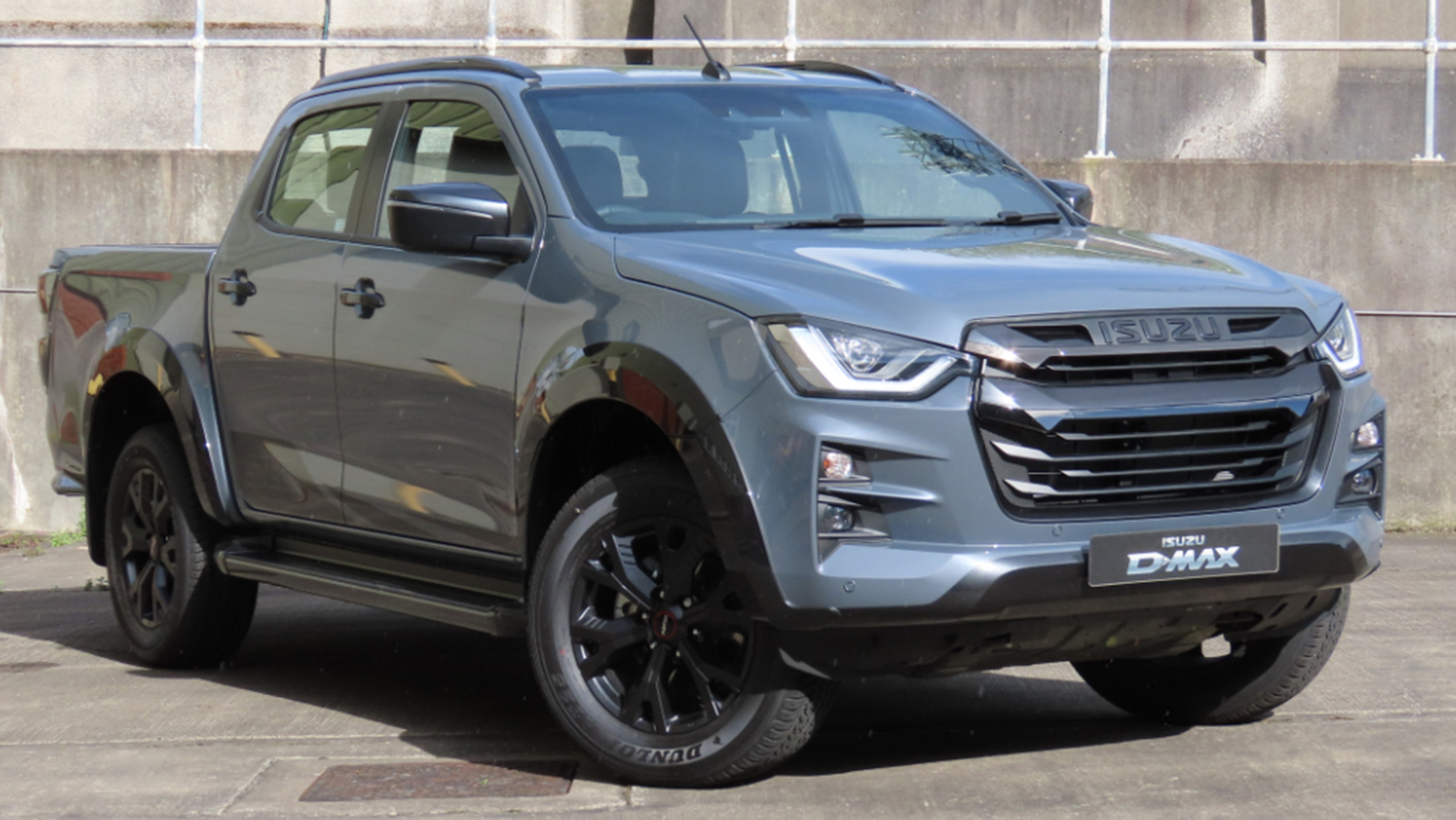 Isuzu unveils souped-up special edition D-Max pickups - Vimarsana News