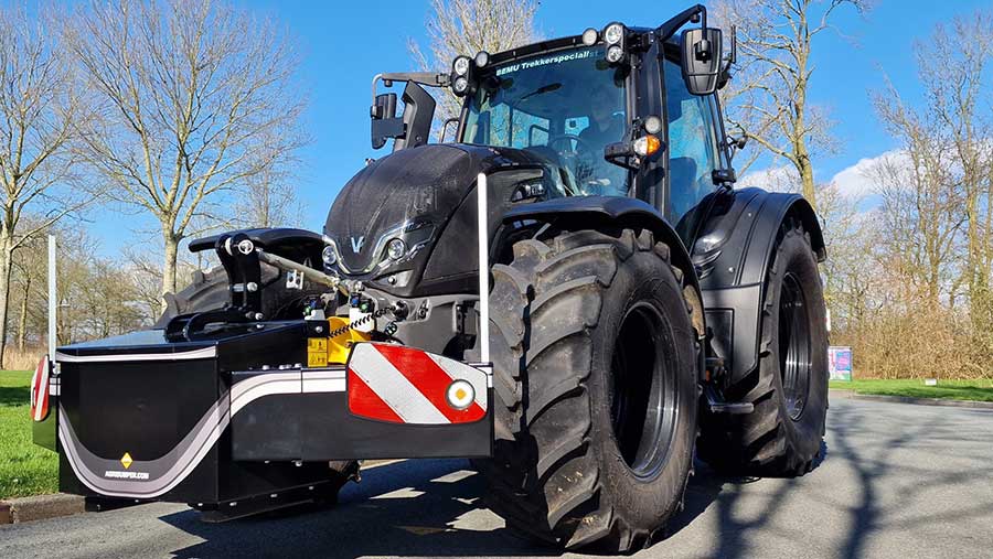 Fronthitch Line "Budget" spec tractor bumper