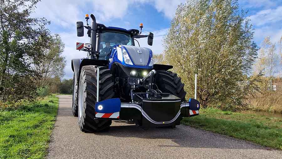 Fronthitch Line "Colour" spec tractor bumper