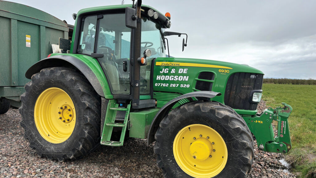 John Deere 6930