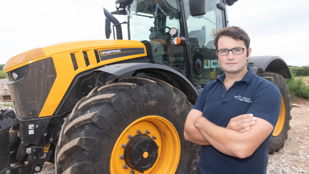 Farmer Focus: Seasonality takes 2p/litre – for now... - Farmers Weekly