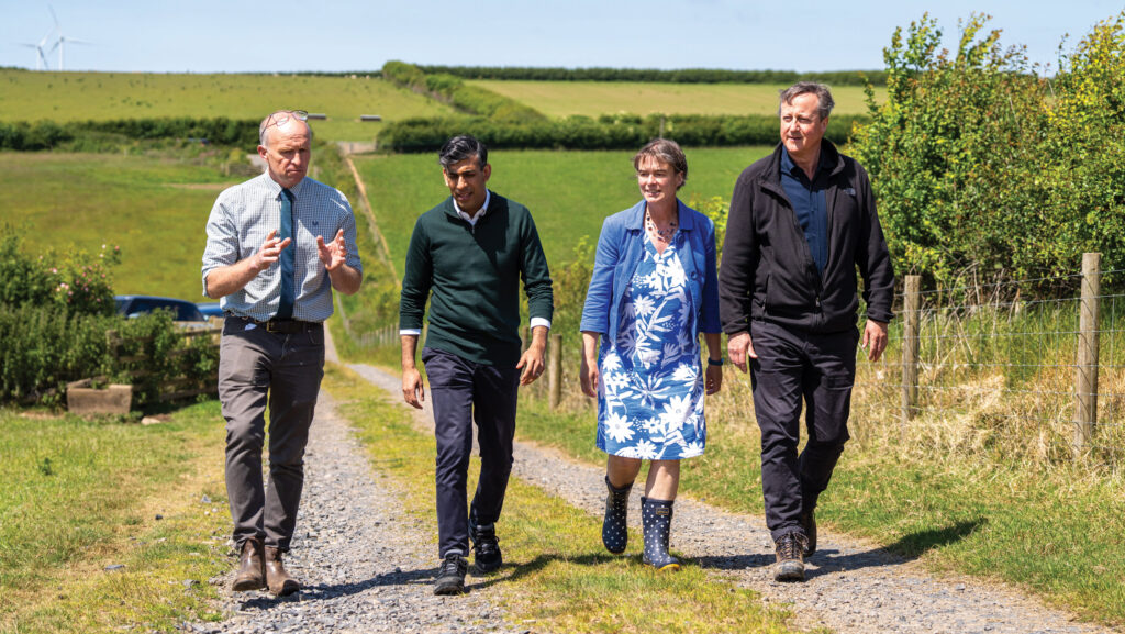 Prime minister Rishi Sunak, Selaine Saxby, and David Cameron visit Chuggs Farm to hold a Q&A with farmers © Edward Massey/CCHQ