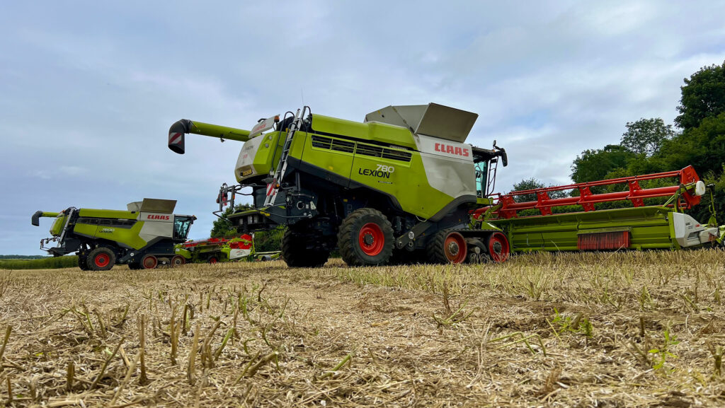 OSR harvest 2024 on Summerfield farm © Jason

jasonh5524@hotmail.co.uk