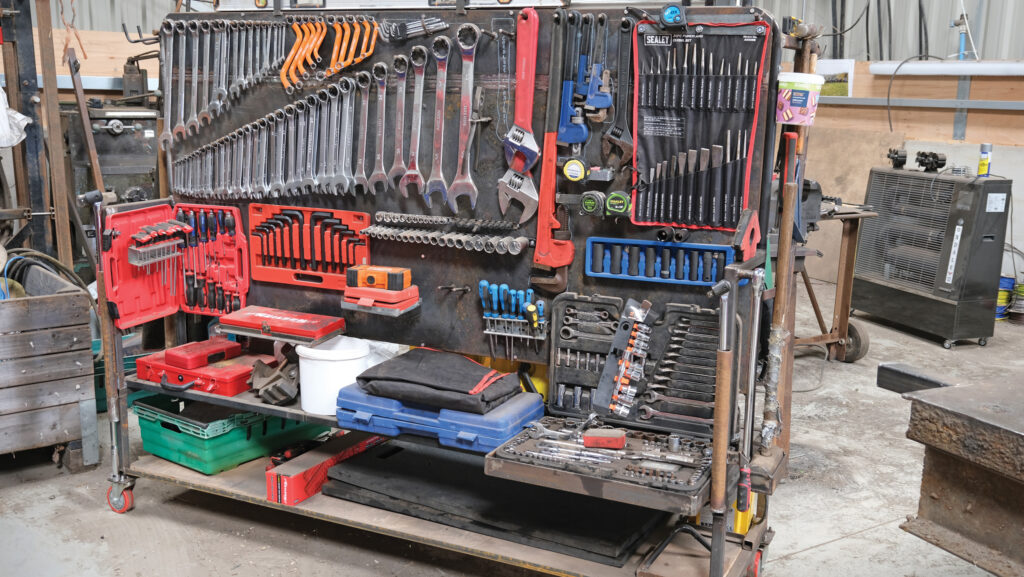 Large tool rack on wheels