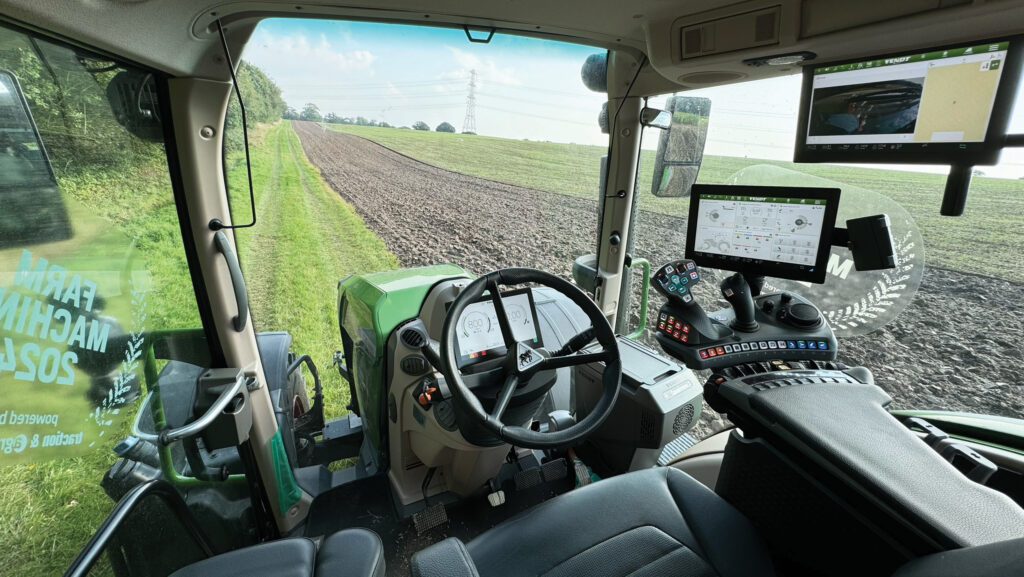 Fendt 620 tractor cab interior