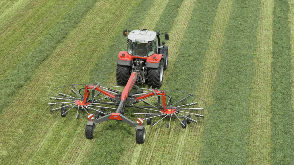 Latest Massey Ferguson twin-rotor rakes are up to 10m wide © Massey Ferguson