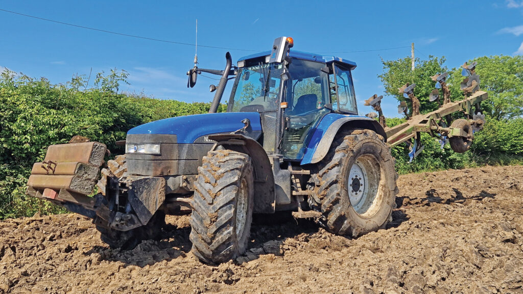 2002 New Holland TM165 tractor