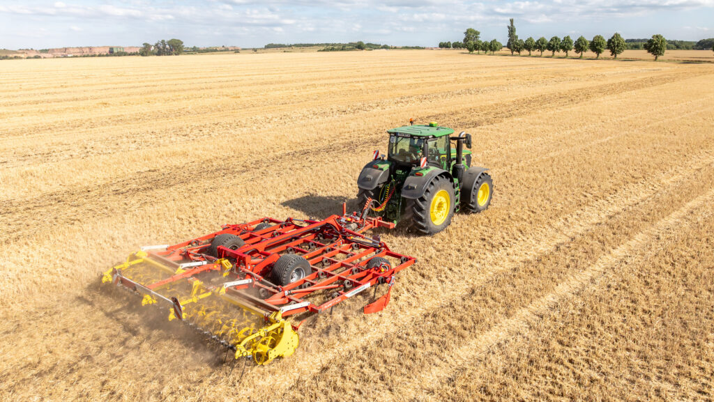 Pottinger Plano 6m VT 6060 tine-based cultivator © Pottinger