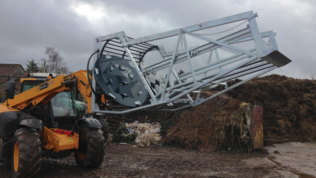 Warthog Machinery Straw Spreader