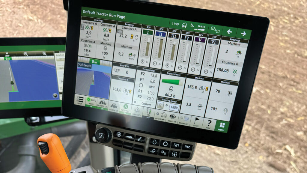 John Deere 913hp 9RX 830 controls