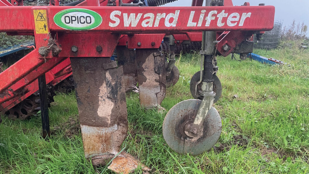 Close-up of sward lifter 