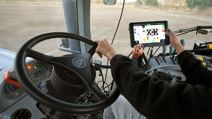 FJD introduces ISOBUS AUX-N to facilitate complex equipment operations