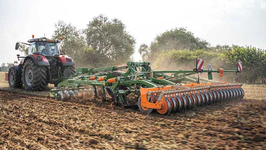 Amazone Ceus disc and tine cultivator