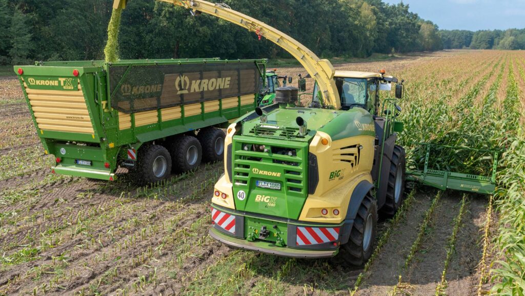 Krone forager cutting maize