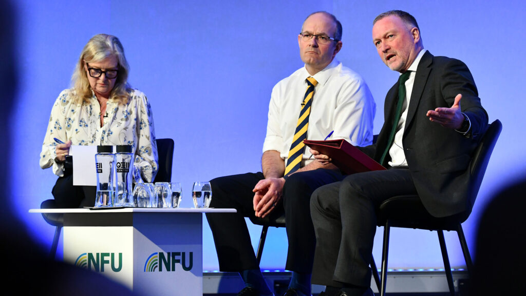 Left to right: Charlotte Smith, Tom Bradshaw, Defra secretary Steve Reed © NFU