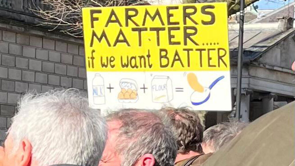 A protest sign saying 'Farmers Matter if we want batter'