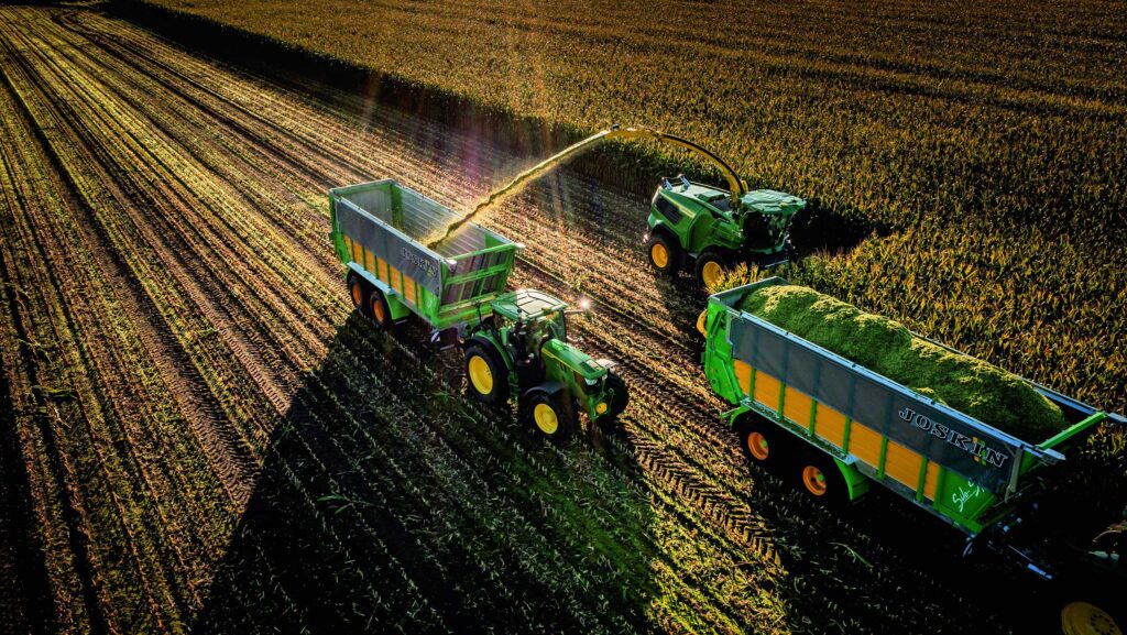 © John Deere