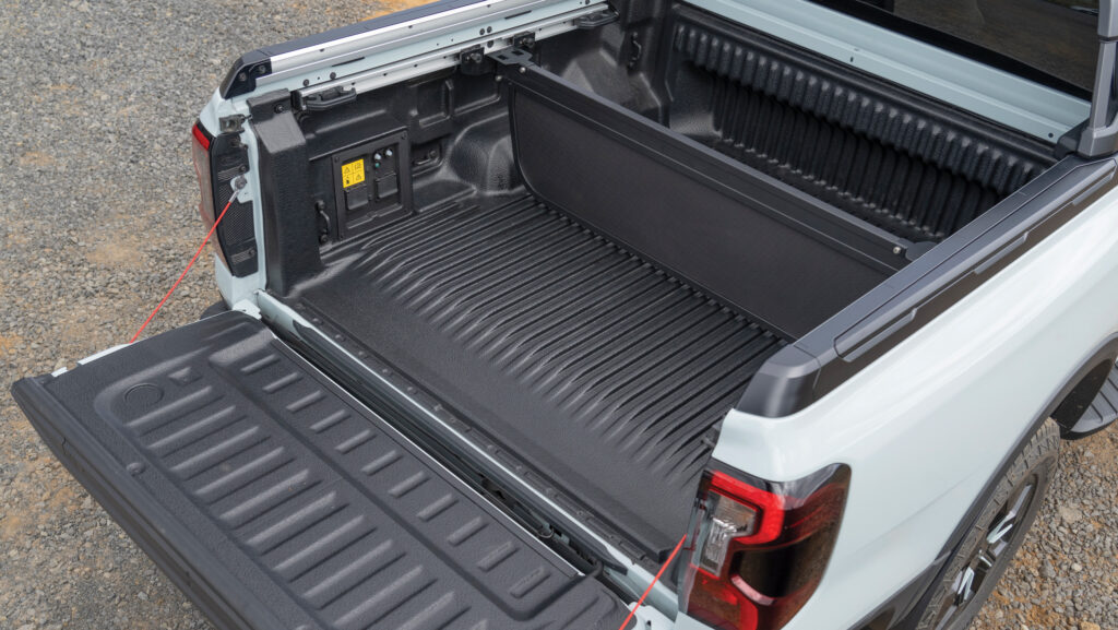 Pickup's load bed