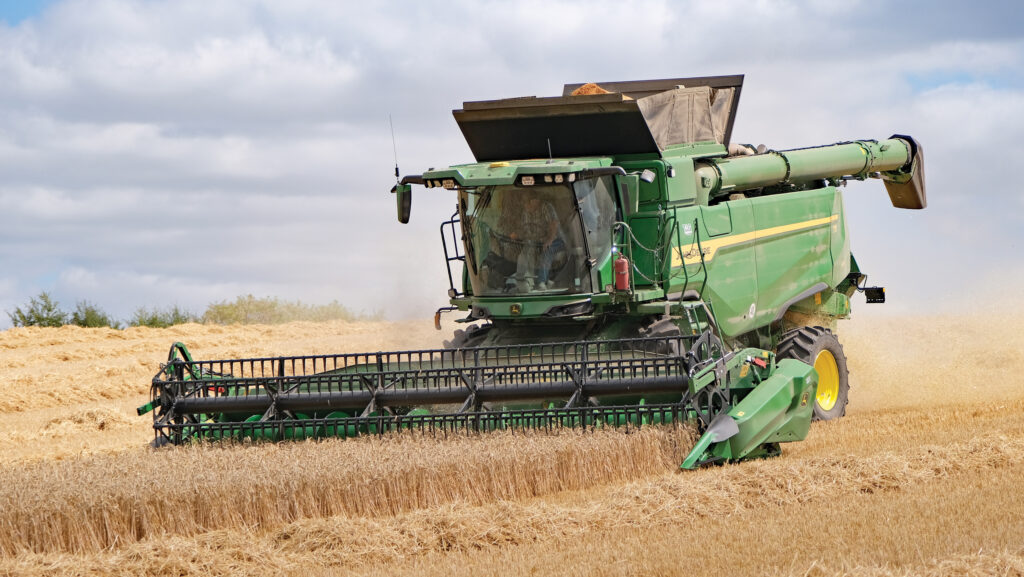 John Deere T5 600