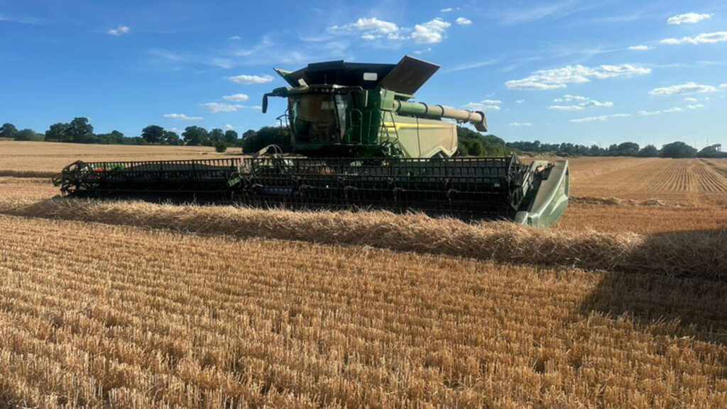 Wheat harvest at Pursley Farm © Eveey Hunter