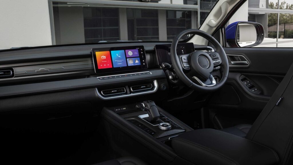 GWM Poer 300 interior