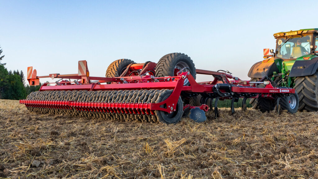 The Horsch Fortis LT universal trailed cultivator © Horsch Fortis