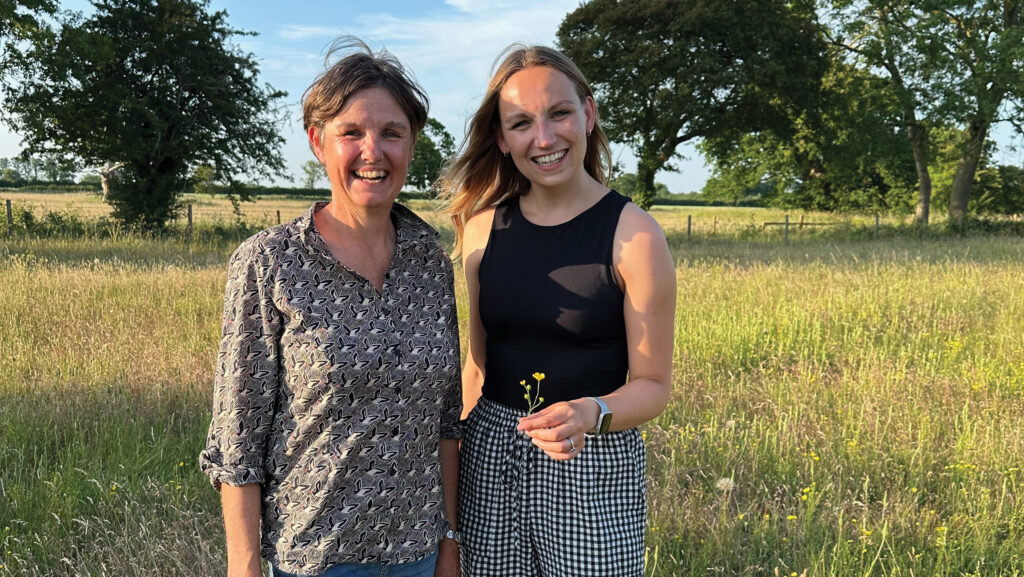 Louise Bond (left) and Florence Glover © Mike Abram