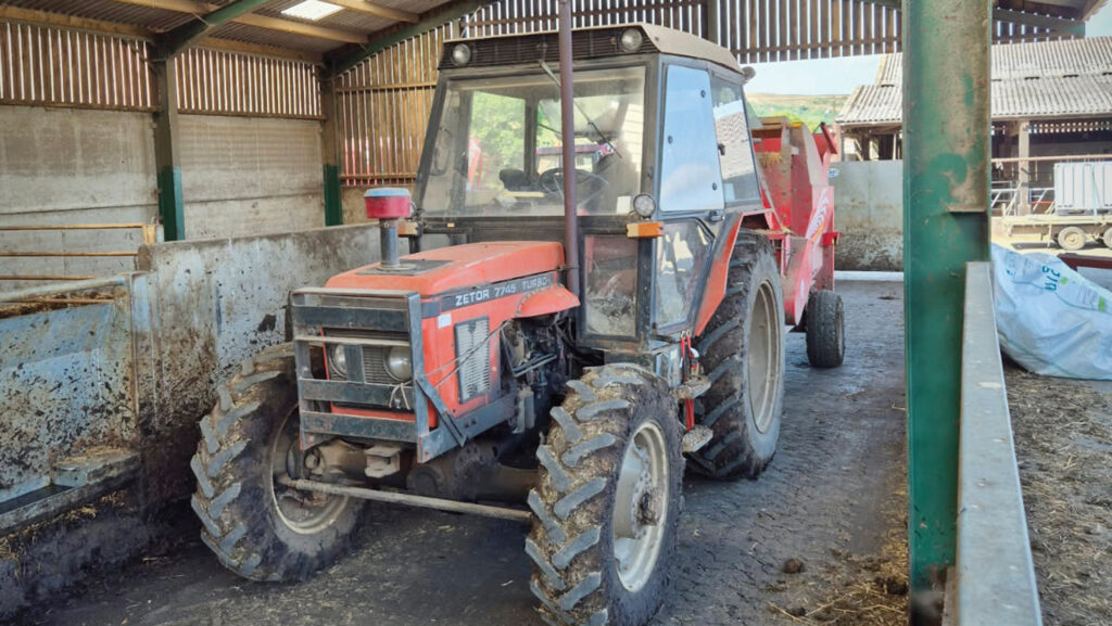 Zetor 7745 tractor