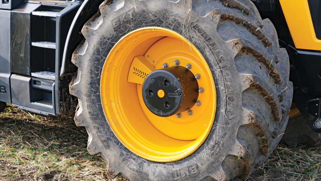 JCB Fastrac 6000-series tractor 38in rims