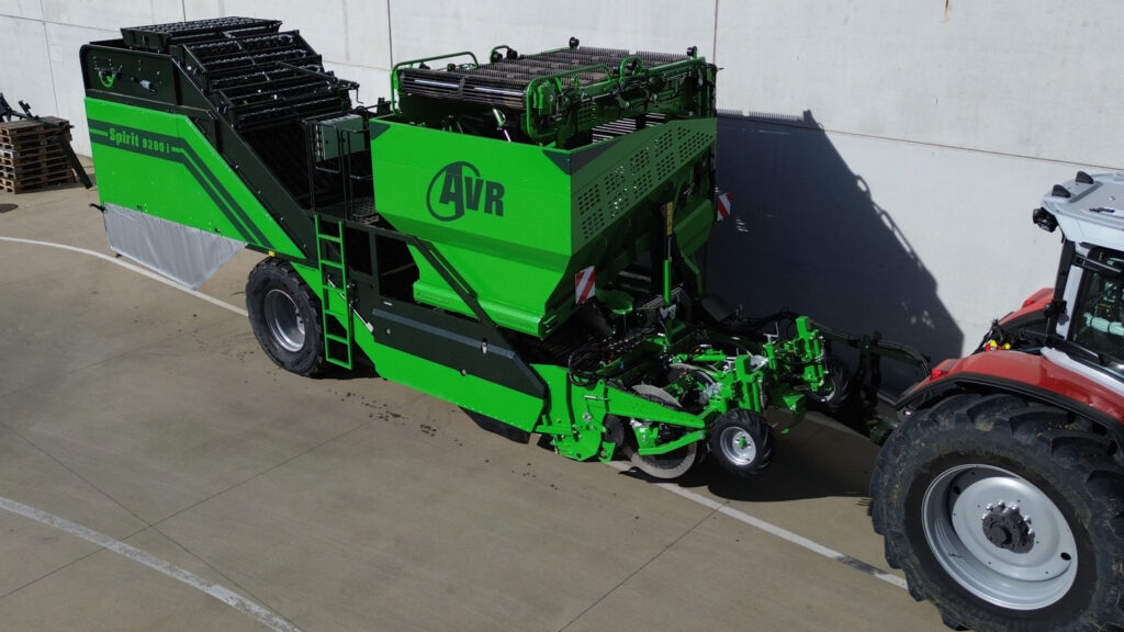 The AVR Spirit 9200i with Varioweb cleaning module © AVR