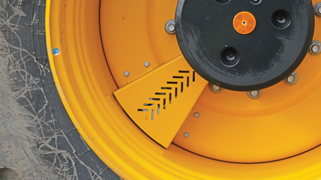 Central tyre inflation on JCB Fastrac 6000-series tractor 