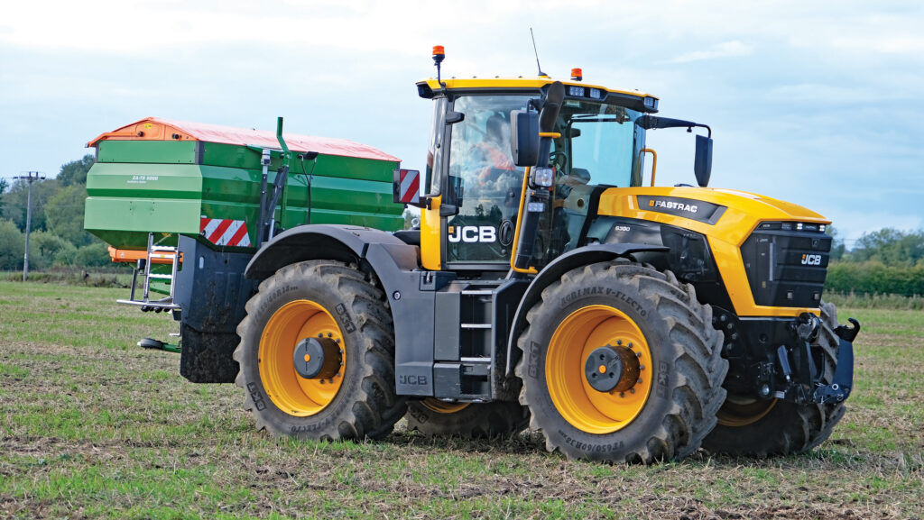 JCB Fastrac 6000-series tractor 