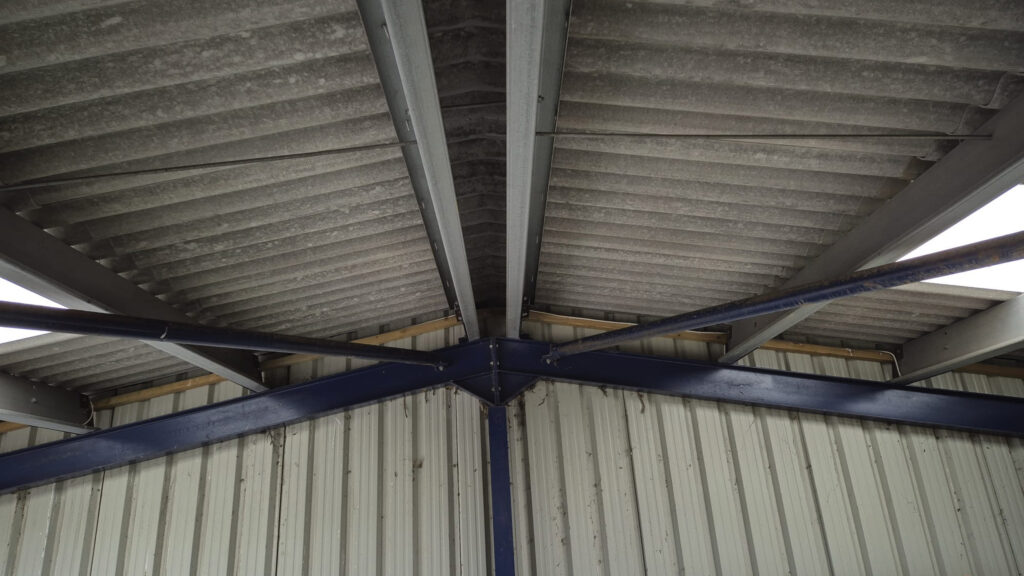 Z purlins in shed