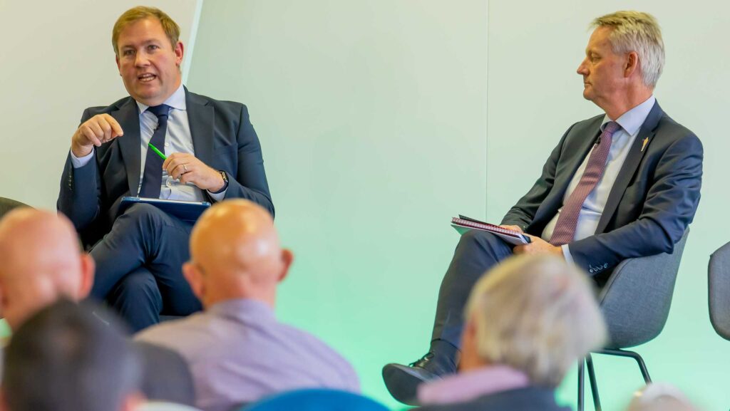 Alan Laidlaw, left, with NFU deputy president David Exwood. © Exposure Photography