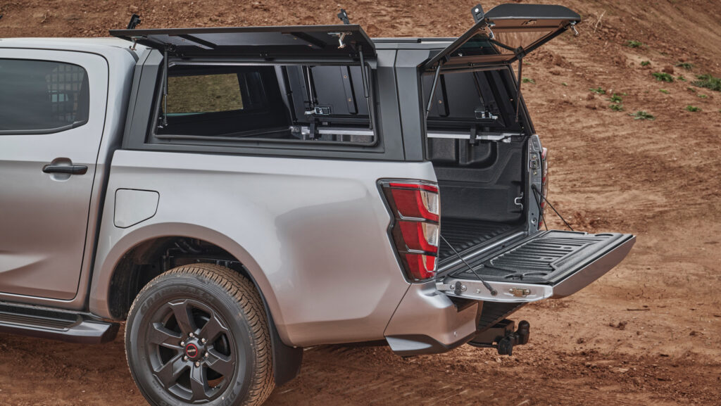 D-Max Commercial V-Cross load bed