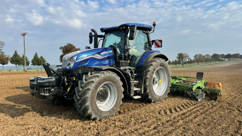 New Holland T7.225 tractor