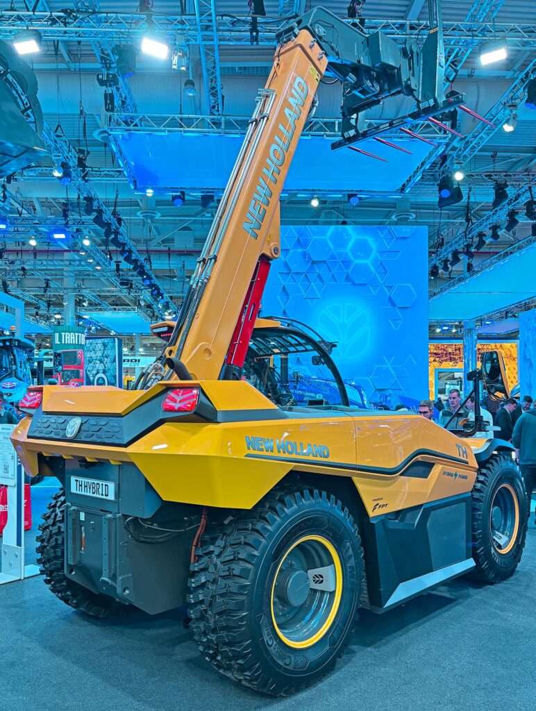 New Holland TH hybrid power telehandler