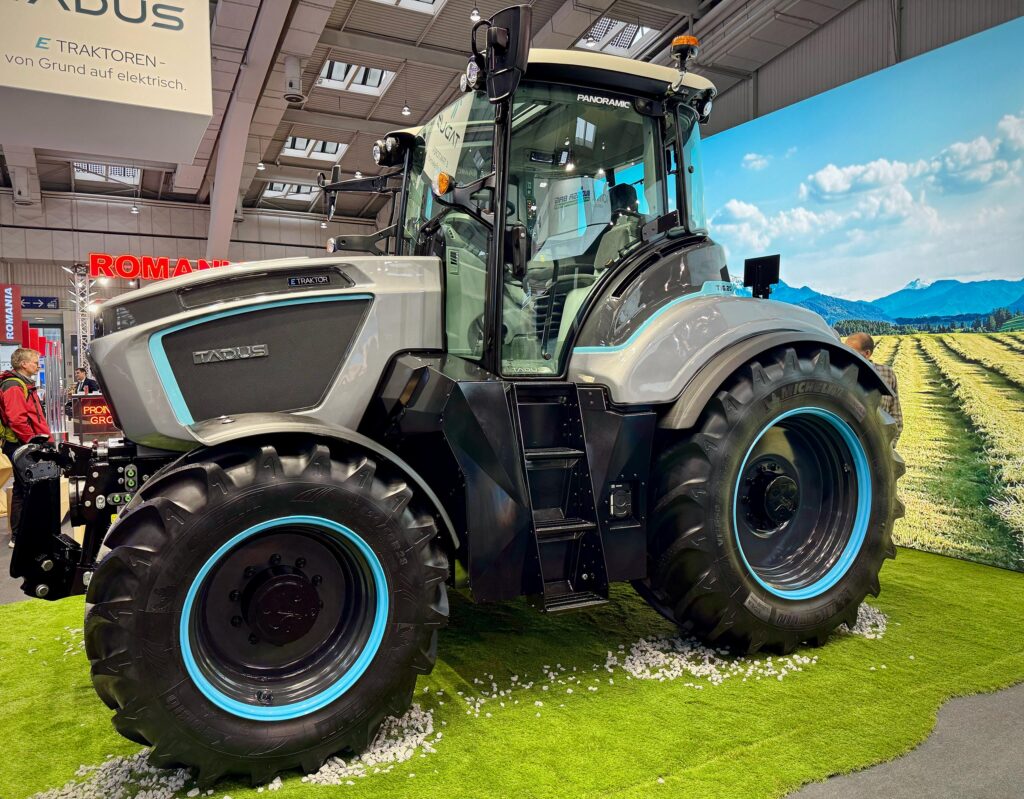 Tadus T16.20 tractor