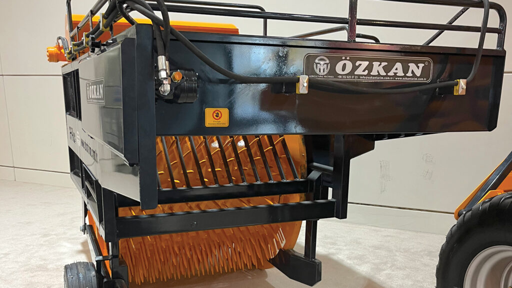 Ozkan pumpkin harvester