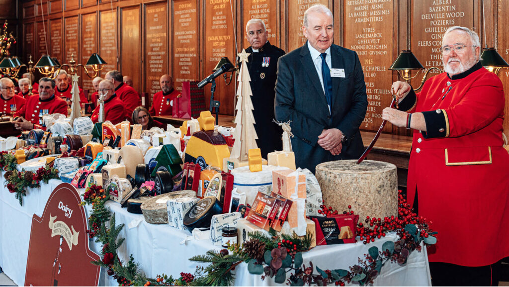 Paul Vernon with Andy Kay © Dairy UK