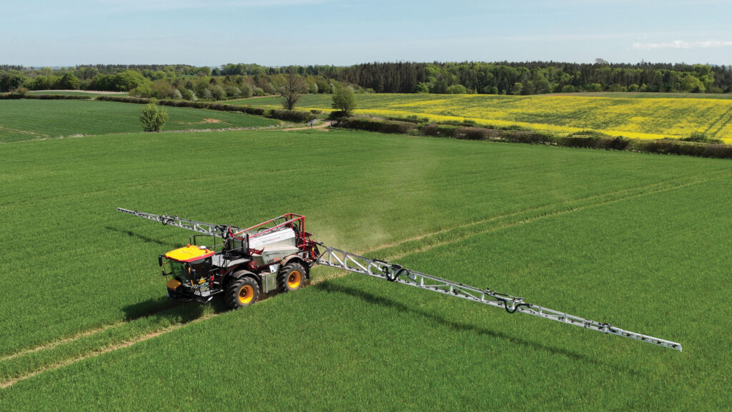 JCB Fastrac Trac-Con sprayer