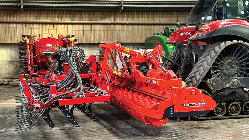 Trivett and Son's tine toolbar drill © Lawrence Trivett