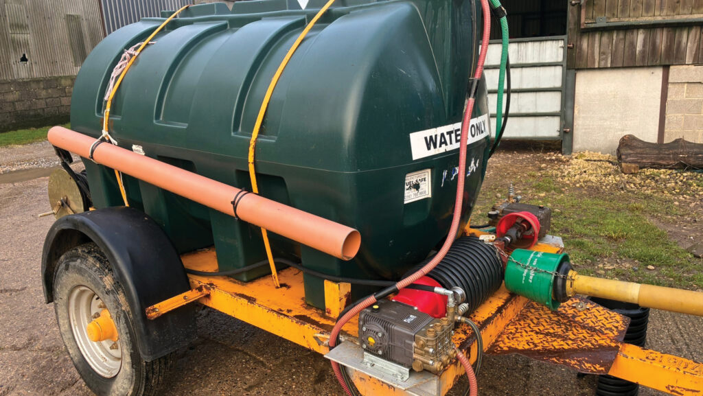 Paul Cass's twin-pump pto pressure washer