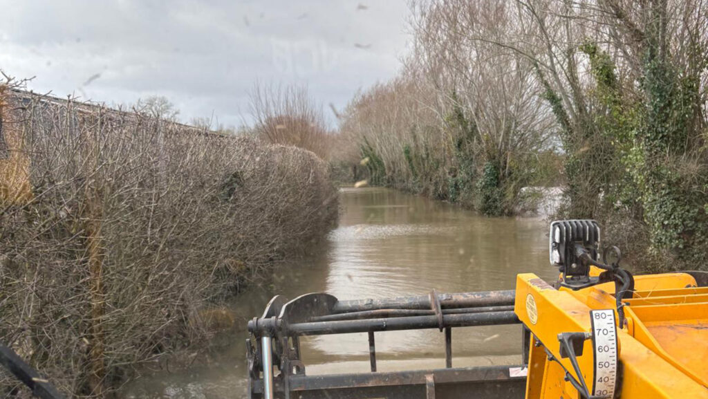 The flooded road to West Yeo Farm, Moorland, near Bridgwater © James Winslade