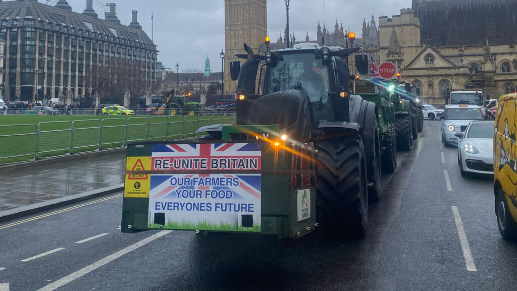Tractor protest in London 